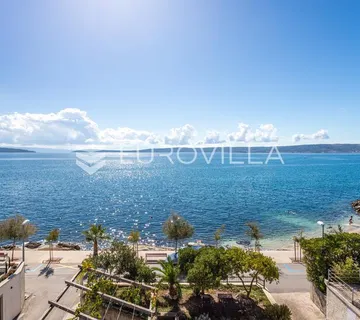Kaštel Stari, dvosoban stan s predivnim pogledom, prvi red do mora