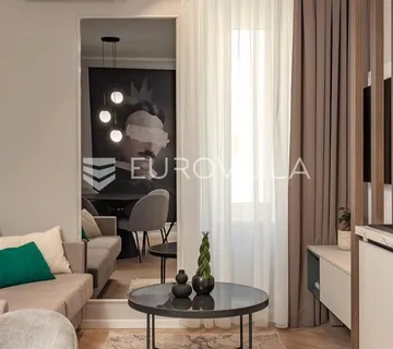 Rijeka, Centar, novouređen luksuzan stan 100 m² s tri apartmana