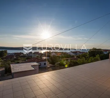 Rab, Barbat, Penthaus od 105 m², 200 m od mora - Barbat na Rabu, Rab