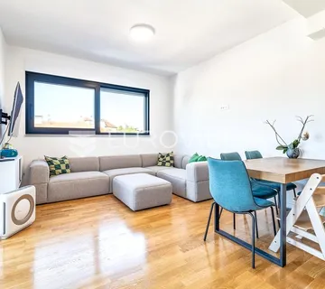 Zagreb, Sigečica, četverosoban penthouse 95 m²