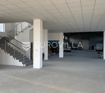 Slavonski Brod, industrijska zona, poslovna zgrada 1.350 m², blizina autoceste - Gornja Vrba