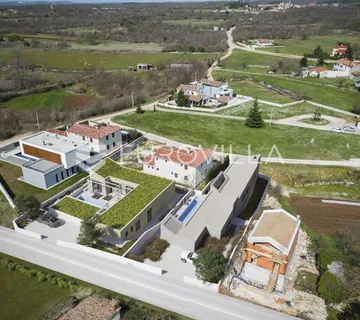 Istra, Svetvinčenat - građevinsko zemljište 688 m2,pravomoćna dozvola i infrastruktura -top lokacija