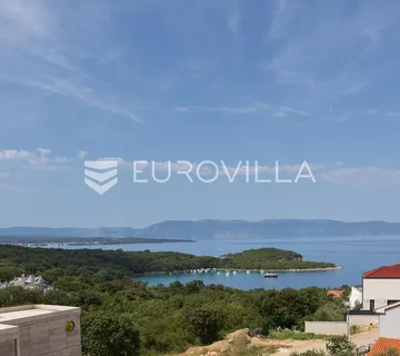 Krk, Njivice, trosoban stan površine 124.57 m² s krovnom terasom, bazenom i pogledom na more - cover
