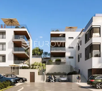 Primošten, trosoban apartman s pogledom na more