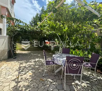 Istra, Fažana, apartmanska kuća s 4 stambene jedinice - Valbandon
