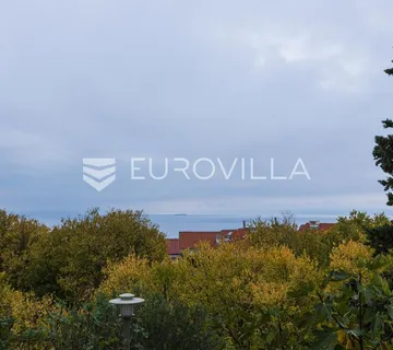 Rijeka, Kostrena, četverosoban stan 82 m² sa dva balkona i pogledom na more - cover