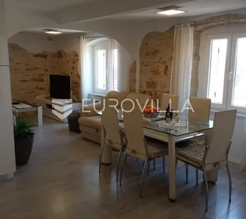 Istra, Vabriga, dvosoban uređen stan 65 m² - cover