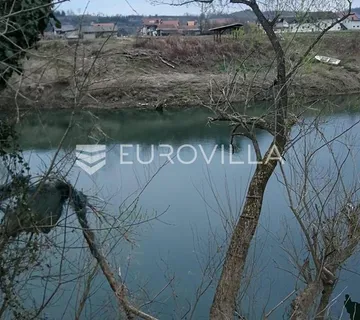 Ozalj, građevinsko zemljište, 9200 m2 na samoj rijeci Kupi