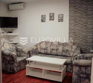 Vinkovci, Stan u centru 39 m², namješten, odmah useljiv