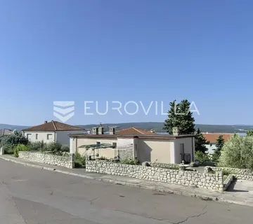 Crikvenica, dvosobni apartman 35 m², lođa i pogledom na more - cover