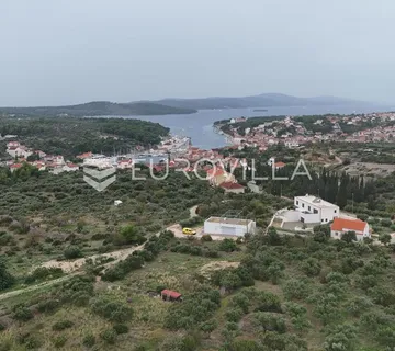 Brač, Milna, građevinsko zemljište s pogledom na more, 913 m² - cover