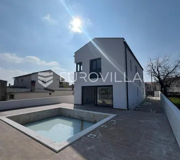 Istra, Svetvinčenat, kvalitetna moderna kuća 180 m² s bazenom 24 m² i garažom - cover
