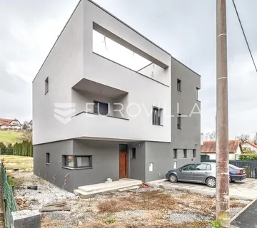 Maksimir, Barutanski jarak, dvojna roh, bau kuća površine 241 m² - Zagreb