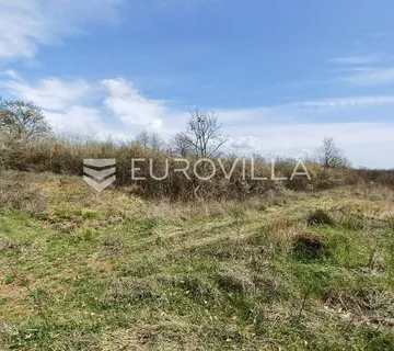 Istra, Poreč - Industrijsko građevinsko zemljište povoljna cijena! Buići - Buići, Poreč