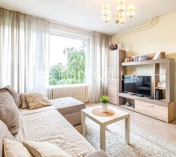 Zagreb, Vrapče, namješten trosoban stan s balkonom, 69 m²