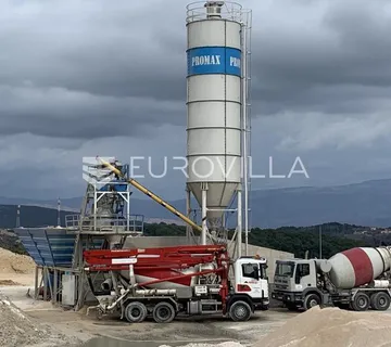 Otok Rab, poslovni kompleks 3.700 m², betonara, uhodan posao, odlična investicija - cover