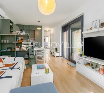 Istra, Štinjan, moderan stan u prizemlju s dvije spavaće sobe za najam - Štinjan, Pula