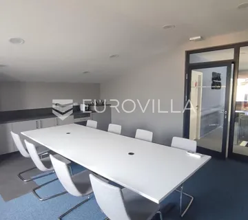Vinkovci, Zalužje, Skladišno, poslovni prostor