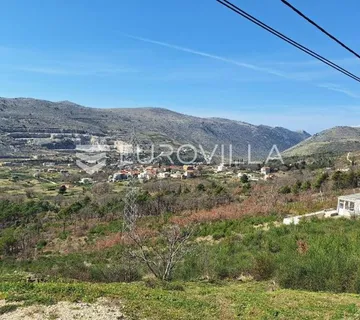 Srinjine, odlično građevinsko zemljište površine 1485 m² - Srinjine, Split