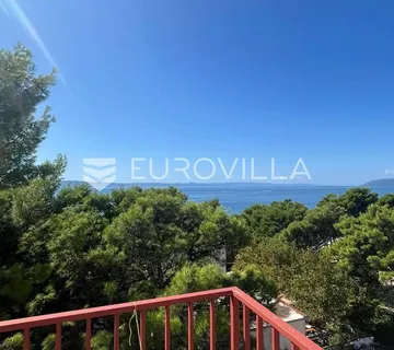 Tučepi, vrhunska stambeno, poslovna zgrada 50m od plaže, izuzetna investicija