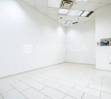 Zagreb, Donji grad, Importane centar, poslovni prostor 18,50 m²