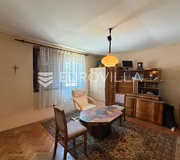 Đakovo, Centar, prizemnica na atraktivnoj lokaciji, 120 m²