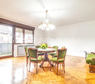 Zagreb, Prečko, komforan trosoban stan u kući NKP 120 m2 - cover