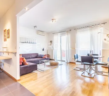 Zagreb, Maksimir, moderno uređen dvosoban stan s garažom neto površine 74 m²