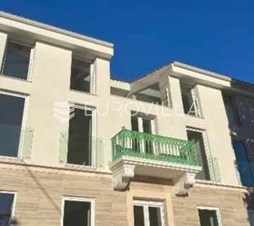 Rijeka, Podmurvice , predivan stan u rekonstruiranoj zgradi NKP 56 m2