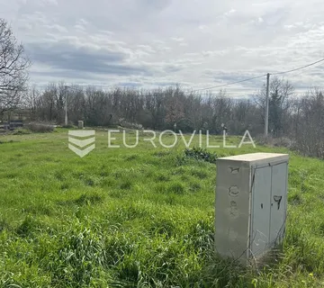 Istra, Juršići - građevinsko zemljište 670 m2