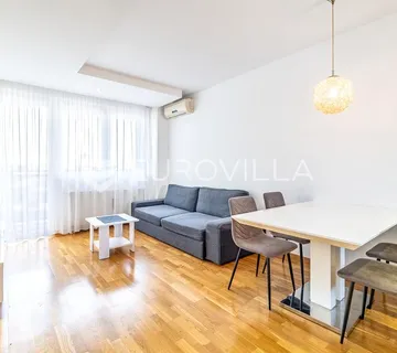 Zagreb, Lanište, Jaruščica, funkcionalan dvosoban stan sa balkonom u blizini Arena centra, 40 m²