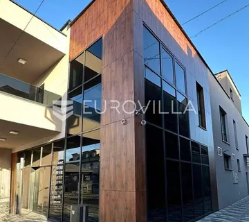 Đakovo, strogi Centar, višenamjenski poslovni prostor, 300 m²