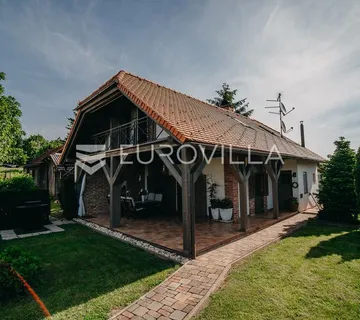 Varaždinske Toplice, Vrtlinovec, kuća s uređenom okućnicom i pogledom - cover