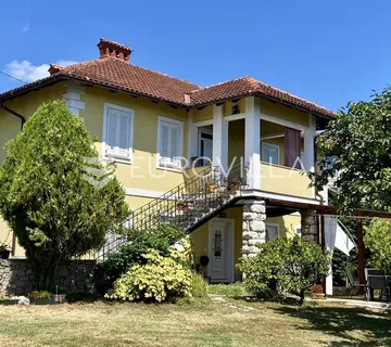 Opatija, Ičići, šarmantna obiteljska vila sa velikim dvorištem i pogledom na more - cover