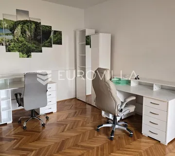 Istra, Pula, atraktivan poslovni prostor 70 m² u centru grada - Kaštanjer