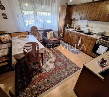 Ozalj, kuća 365 m² s gospodarskom zgradom i poslovnim prostorom