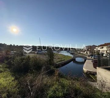 Šibenik, Bilice, građevinsko zemljište s pogledom na more, 510 m² - Stubalj, Bilice