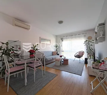 Osijek, Gornji grad, prodaja elegantnog dvosobnog stana u novijoj zgradi, površine 47,36 m²