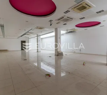 Požega, Mesnička, atraktivan poslovni lokal 210 m² - Centar