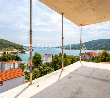Marina, novogradnja, komforan trosoban stan ukupne površine 125,24 m²