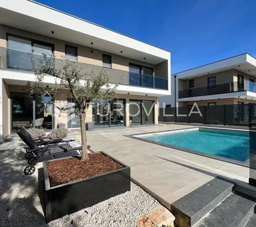 Istra, Smoljanci, moderna novoizgrađena vila 200m2 s bazenom i pogledom na more - Smoljanci, Svetvinčenat