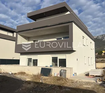 Kaštel Sućurac, dvosoban stan na prvom katu - cover