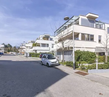 Zagreb, Srebrnjak, prekrasan trosoban stan s dva garažna mjesta, 102 m² - cover