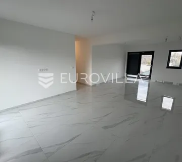 Istra, Medulin useljiv stan u novogradnji 145m2