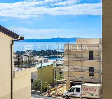 Makarska, jednosoban stan novogradnja, prvi kat