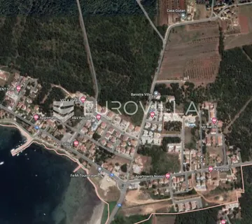 Novigrad, Karigador, građevinsko zemljište, prvi red do mora - Dajla, Novigrad