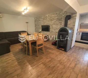 Zagreb, BRANIMIROVA, funkcionalan trosoban stan u prizemlju kuće, 62 m²