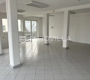 Pleternica, poslovni prostor u strogom centru