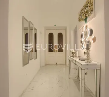 Pula, moderan peterosoban stan u centru grada 140 m² - Medulin