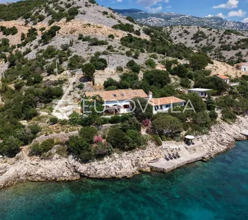 Jablanac, prvi red do mora, mediteranska oaza s bazenom u Parku prirode Velebit - Jablanac, Senj